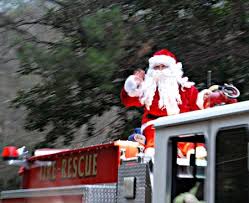 Santa Claus To Ride Hoover Fire Trucks Around Town On Christmas Eve Hooversun Com