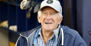Brewers announcer Bob Uecker passes away at 90; team "heartbroken"