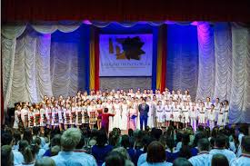 Iar cand cu flori si fan cosit. Moldpres News Agency Festivalul Concurs InternaÅ£ional A Ruginit Frunza Din Vii Si A Desemnat LaureaÅ£ii