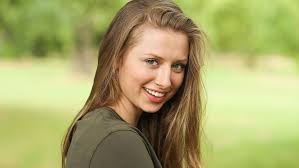 Ellie Heydon Signs to Snapper Films