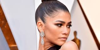 Performing on stage requires energy, speed, and stamina. Zendaya S Lola Bunny In Space Jam 2 Launches Voice Acting Debate Paper