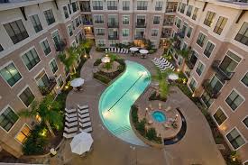 Three bedroom apartments at an average rent of $2252. 10 Of The Best Rated Apartment Communities In Houston