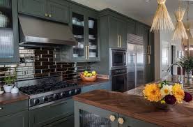 Explore ideas for green kitchen cabinets, and browse inspiring pictures for ideas from hgtv. 31 Green Kitchen Design Ideas Paint Colors For Green Kitchens