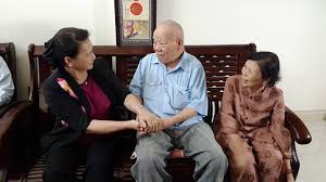 Sáng ngày 2/4/2017, hơn 600 em học sinh khối 12 của hai trường thpt lương văn cù và trường thpt nguyễn hữu cảnh, huyện chợ mới được đoàn tư vấn tuyển sinh của trường đại học an. Chá»§ Tá»‹ch Quá»'c Há»™i Viáº¿ng NghÄ©a Trang Liá»‡t SÄ© á»Ÿ Quáº£ng Nam Tuá»•i Tráº» Online
