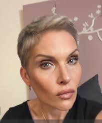 Sonya Chandler's Instagram, Twitter & Facebook