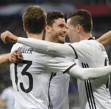 Partielle sonnenfinsternis über deutschland über die nächste totale finsternis in deutschland dürfen sich unsere enkelkinder freuen: Wm Qualifikation Deutschland Hat Die Seltsamste Serie Des Weltfussballs Welt
