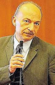 La foto con Casari? Non rispondo degli altri invitati»