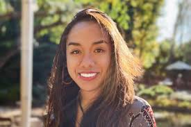 Jenny Benitez's Instagram, Twitter & Facebook