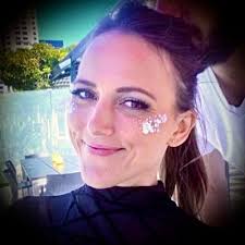 Carolyn Nickell (@caro_lovin_it)