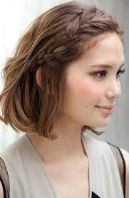 You can find beautiful medium haircuts with layers, bob hairstyles, medium hair with curls, and gorgeous shoulder length hair looks in all our posts! 20 Cute Medium Hairstyles For Girls 2018 Pics Bucket Braids For Short Hair Short Hair Styles Hair Styles