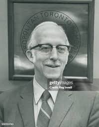 154 Gillespie Toronto Star Photos & High Res Pictures