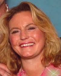 Shari Horton's Instagram, Twitter & Facebook