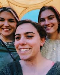 Kara Crawford's Instagram, Twitter & Facebook