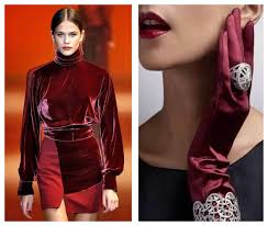 Ultima lista de culori publicata de institutul pantone se refera la culorile care sunt la moda in sezonul urmator si este una dintre cele mai bogate liste oferite de institut vreodata. Ce Culori PurtÄƒm In Sezonul ToamnÄƒ IarnÄƒ 2019 2020 Cupio Blog