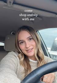 I love this style of shopping vlogs also I am definitely @soelboutique  biggest fan #soelboutique #shoppingvlog #shoppinghaul #tryonhaul  #dailysipswithliv