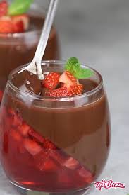 Strawberry Chocolate Mousse Tipbuzz Helm Dessertwce In 2020 Food Recipies Yummy Food Recipes