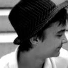 Ernest Le's Instagram, Twitter & Facebook