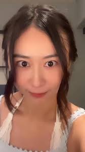 捨不得拆掉的頭髮 只好亂舞紀念一下了🤣