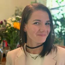 Amanda Koch's Instagram, Twitter & Facebook