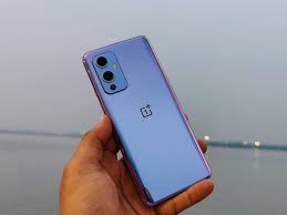 Oneplus 8 and 8 pro (image credit: Cxj9k8s8umoj7m
