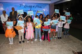 Saint Lawrence International School presenta su 7mo. recital de poesía "Que  vuelen los versos"