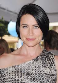 B&B alum Rena Sofer shows off her stylish new haircut (not this one.. she  didn't go quite this short this time around! 😉) But then she's always  looked gorgeous no matter how