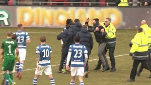 Slechts een enkeling, zoals hazem emam mohamed. Fans Go Ahead Vallen Spelers De Graafschap Aan Nos