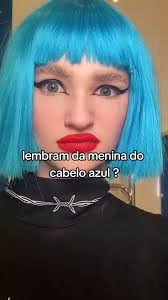 Menina do Cabelo Azul: Lembranças e Evolução de 2020 a 2024