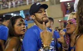 Un nouvel an tendance amérique latine à la java. Nouvel An Neymar Dement Organiser Un Reveillon De Masse Et Evoque Une Soiree En Famille Le 31