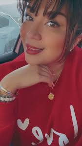 Jessica Lashley's Instagram, Twitter & Facebook