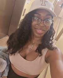 If nothing else they gotta RESPECT MY HUSTLE! What you want?...Baby I got  it! Putting my blood, sweat and tears into my brand! @hunterbeautiquenyc I  stand behind it & guarantee it!🤞🏾💯🙌🏾💙💫 Hunterbeautique.com . .