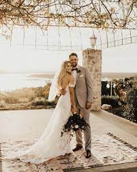 Boho Austin Texas Wedding At Vintage Villas Wedding Dresses Lace Watters Bridal Gowns Wedding Dresses