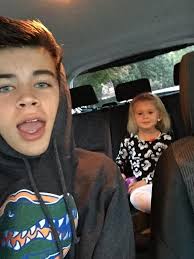 Kimberly Arreguin (@kimberlyarregui)