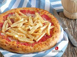 Pizza con le patatine fritte. Pizza Salsiccia E Patatine Fritte Annamaria Tra Forno E Fornelli