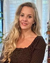 Elnora Mcdaniel's Instagram, Twitter & Facebook