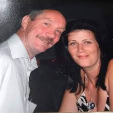 Alan Lundy Plaque Unveiling A crowd of several hundred people gathered in  Ardoyne today 5th May for the unveiling of a Plaque commemorating the 20th  anniversary of the death of Alan Lundy.