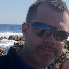 Warren Purcell's Instagram, Twitter & Facebook