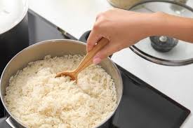 Cara membuat nasi uduk cukup mudah dan simpel, lo! Tips Memasak Beras Secara Tradisional Nasi Jadi Lebih Pulen Dan Gurih