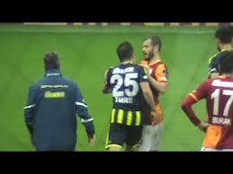 İşte felipe melo'ya verilen ceza. Emre Belozoglu Felipe Melo Kirmizi Kart Sonrasi Youtube