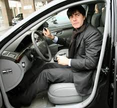 Nationaltrainer jogi löw im krankenhaus: Bundestrainer Joachim Low Verliert Fuhrerschein Recht