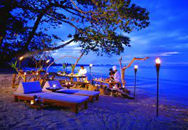 The malaysia honeymoon packages offers tourists the chance to enjoy the forests with wild animals such as orangutans, remote tribes and diving opportunities on the island of borneo. Malaysia Honeymoon Packages Honeymoon Holiday Deals To Malaysia Lushescapes