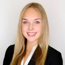 Last week, I officially began my full-time role at Procter & Gamble after  an amazing summer internship last year with the Home Care Media Team. I'm  thrilled to share that I've returned