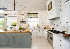 Kitchen I Love This Layout Amount Of Cabinetry Etc Not Necessarily The Color Or Finishings But The Space Eclectic Kitchen Kitchen Design Chic Kitchen