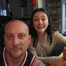 Karen Raschke's Instagram, Twitter & Facebook