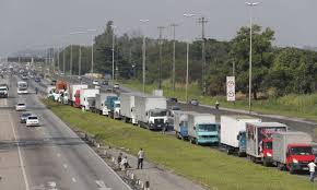 Com a chegada da equipe policial foi confirmada a denúncia e acionado o rabecão do. Alta Do Diesel Revolta Caminhoneiros E Paralisacao Ganha Forca Nd