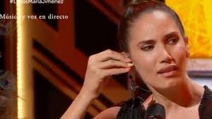 VIRAL: La accidentada actuación de la cantante India Martínez en homenaje a  María Jiménez