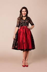 Judith williams überzeugt bei let's dance von woche zu woche nicht nur mit ihrer tollen tanzeinlage, sondern auch mit dem perfekten. Judith Williams In Dirndl Couture Auf Der Wiesn 2017 Limberry Magazin Trachten Dirndl Mehr