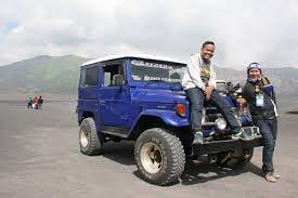 Stasiun probolinggo img via tiket. Travel Sensasi Naik Jeep Di Lautan Pasir Bromo
