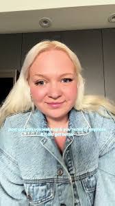 Genevieve Summers's Instagram, Twitter & Facebook