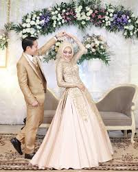 Jun 29, 2021 · langkah pertama potong bagian batang philodendron yang minimal memiliki dua ruas akar sepanjang 3 inchi atau 7 cm. Baju Nikah Putih Cream
